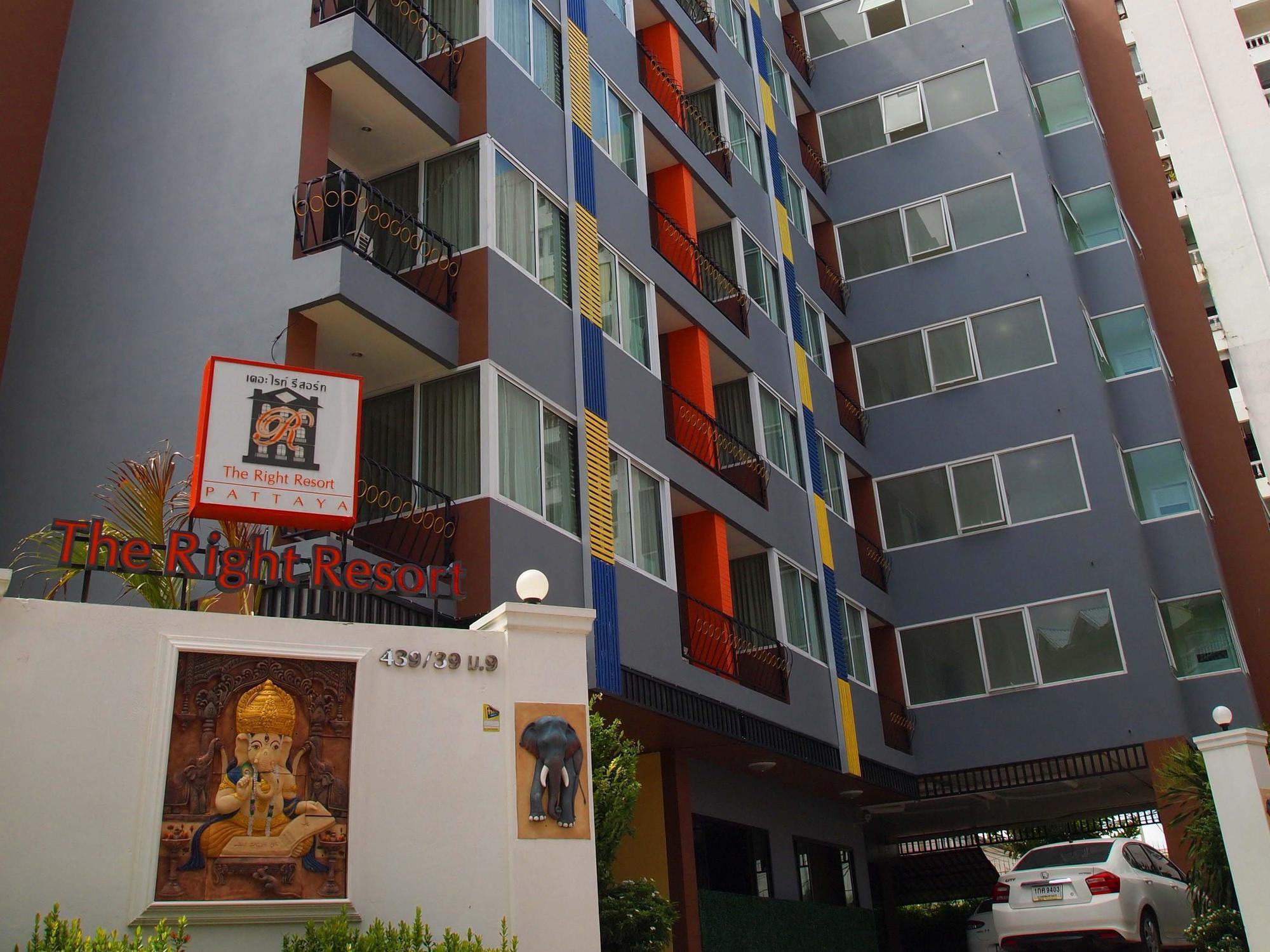The Right Resort Pattaya Exterior foto