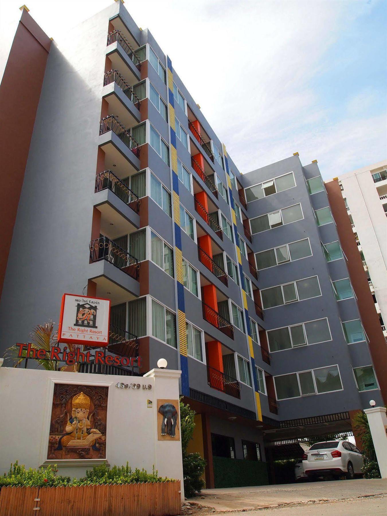 The Right Resort Pattaya Exterior foto
