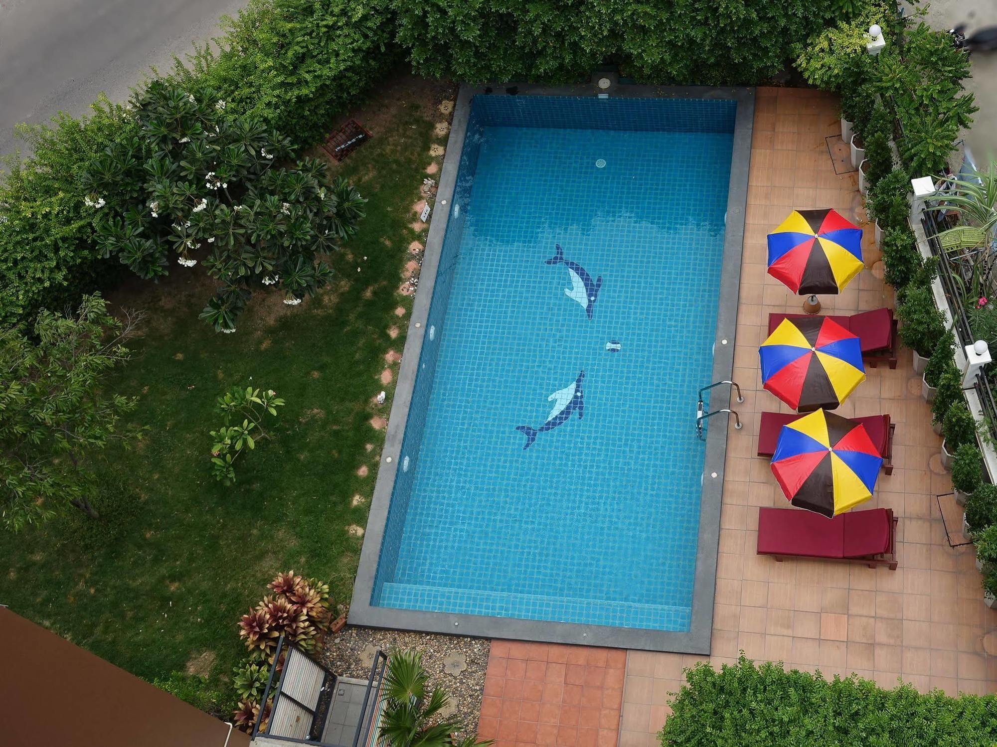 The Right Resort Pattaya Exterior foto